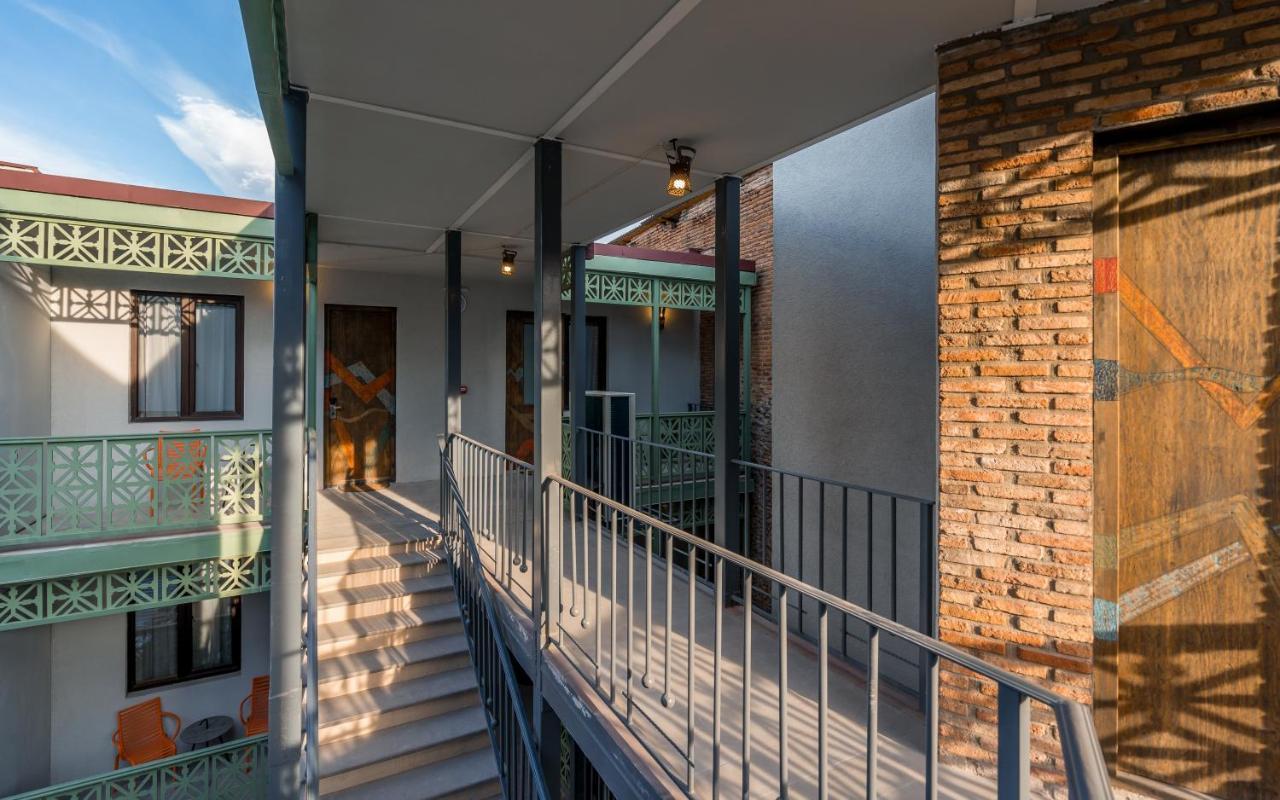 Boutique Kosher Hotel Tourfa Tbilisi Exteriör bild