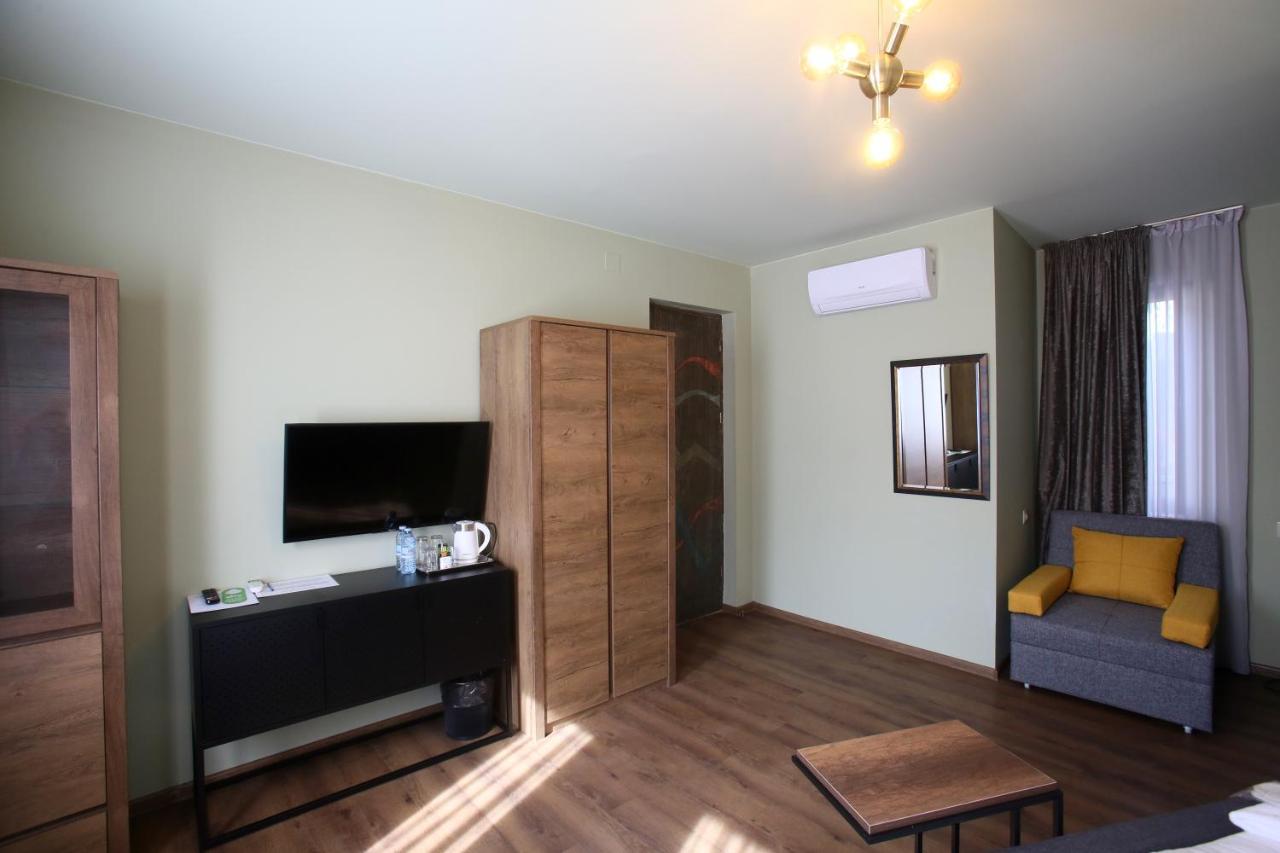 Boutique Kosher Hotel Tourfa Tbilisi Exteriör bild