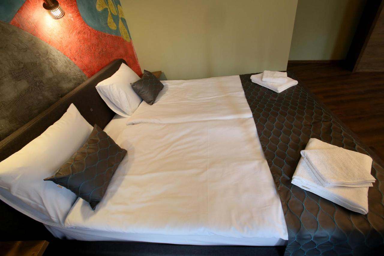 Boutique Kosher Hotel Tourfa Tbilisi Exteriör bild